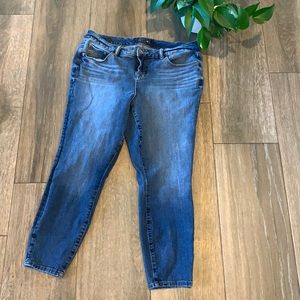Torrid denim capris. 14R